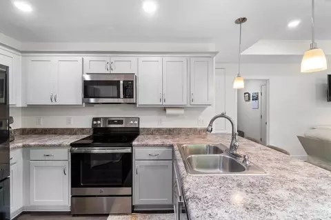 Kitchen - 3988 Edgefield St, Pace, FL 32571 photo 3 of 4