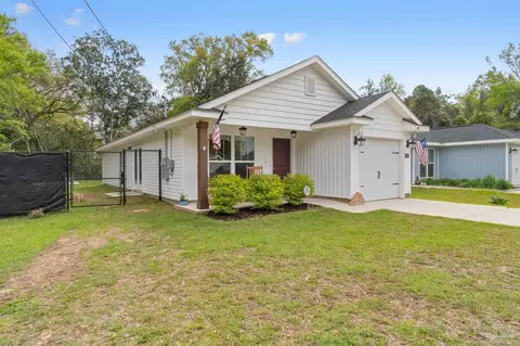 Exterior - 3988 Edgefield St, Pace, FL 32571 photo 3 of 7