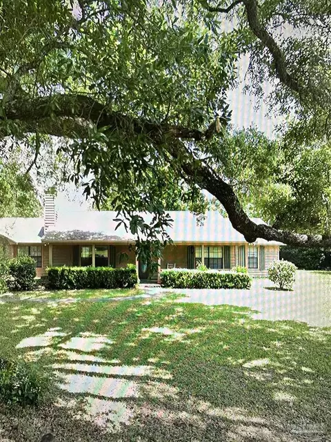 3308 Melvin Dr, Pace, FL 32571