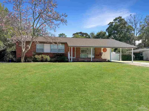 6041 Hilltop Rd, Pensacola, FL 32504