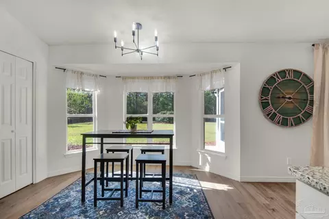 Dining - 5759 Michael Dr, Milton, FL 32583 photo 2 of 5