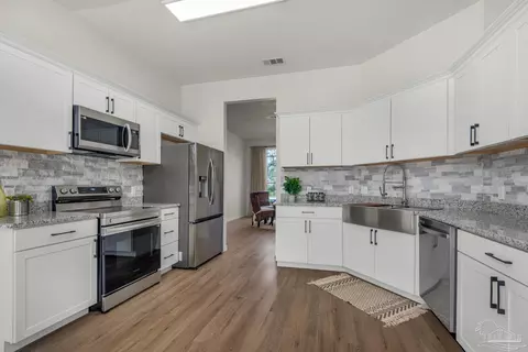 Kitchen - 5759 Michael Dr, Milton, FL 32583 photo 1 of 4