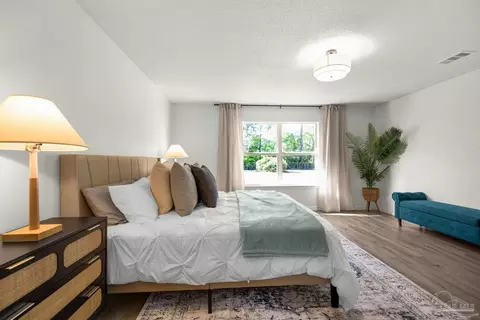 Bedroom - 5759 Michael Dr, Milton, FL 32583 photo 2 of 4