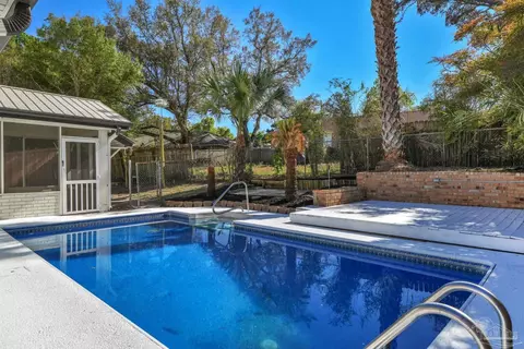 5933 W Shore Dr, Pensacola, FL 32526