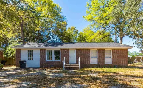 3861 Whispering Pines Dr, Pensacola, FL 32504