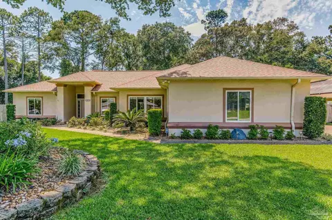 5333 Stiles Ln, Pace, FL 32571