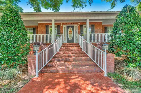 2424 Renfroe Rd, Pace, FL 32571