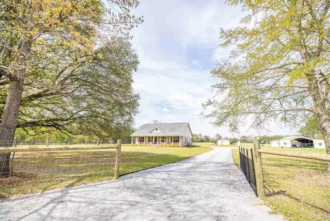 4032 Dallas Elliott Rd, Jay, FL 32565
