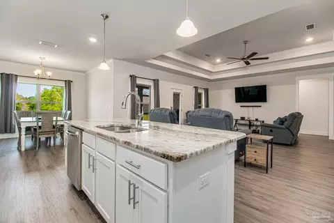 Kitchen - 6149 Cherry Hill Cir, Pace, FL 32571 photo 4 of 4