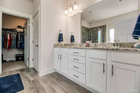 Bath - 6149 Cherry Hill Cir, Pace, FL 32571 photo 4 of 8