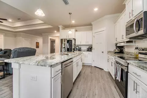 Kitchen - 6149 Cherry Hill Cir, Pace, FL 32571 photo 3 of 4