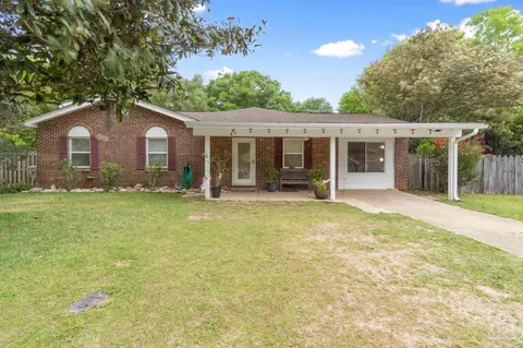 4252 W Avenida De Golf, Pace, FL 32571
