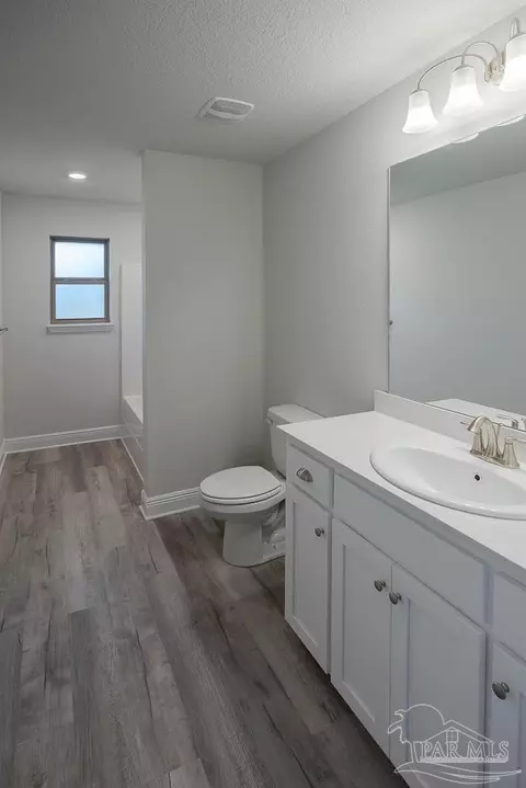 Bath - 6500 Benelli Dr, Milton, FL 32570 photo 7 of 7