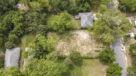 1109 W Gonzalez St, Pensacola, FL 32501