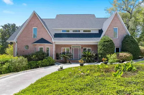 4525 Bohemia Pl, Pensacola, FL 32504