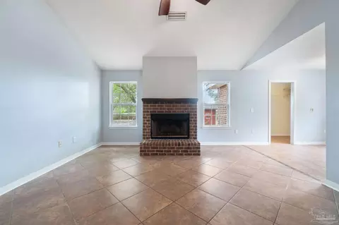 Living - 7875 Old Hickory Hammock Rd, Milton, FL 32583 photo 1 of 3