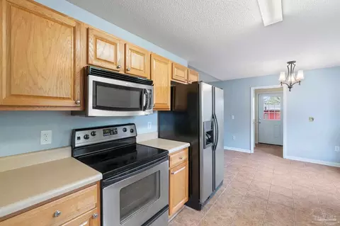 Kitchen - 7875 Old Hickory Hammock Rd, Milton, FL 32583 photo 2 of 5