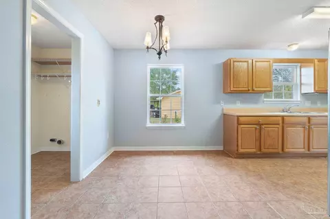 Kitchen - 7875 Old Hickory Hammock Rd, Milton, FL 32583 photo 5 of 5