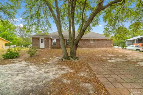 Exterior - 7875 Old Hickory Hammock Rd, Milton, FL 32583 photo 4 of 8