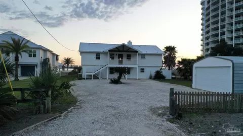 4667 Burkart Ln, Orange Beach, AL 36561