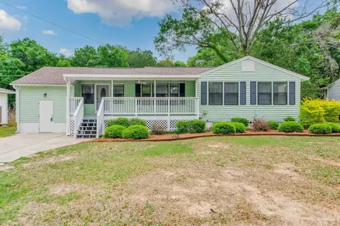 635 Lakewood Rd, Pensacola, FL 32507