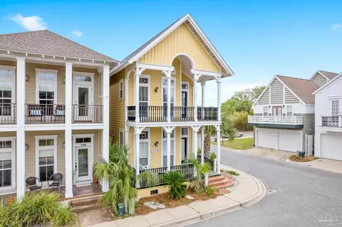 572 Santos St, Pensacola, FL 32502