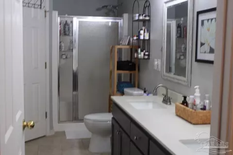 Bath - 4016 Willis Way, Milton, FL 32583 photo 2 of 6