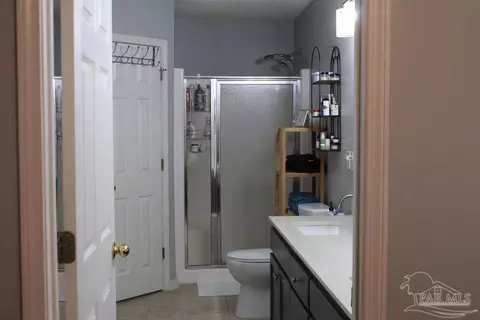 Bath - 4016 Willis Way, Milton, FL 32583 photo 3 of 6