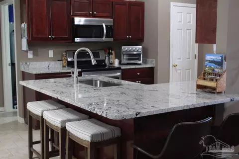 Kitchen - 4016 Willis Way, Milton, FL 32583 photo 2 of 7