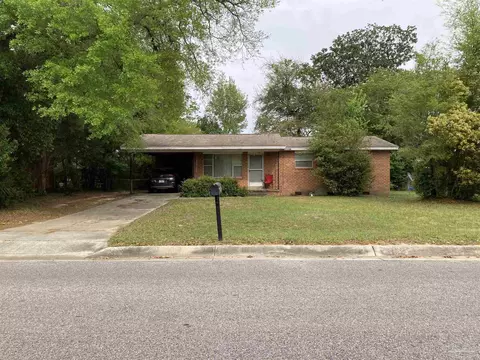 6350 Schwab Dr, Pensacola, FL 32504