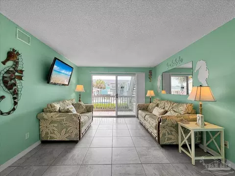 1625 Bulevar Mayor #H5, Pensacola Beach, FL 32561