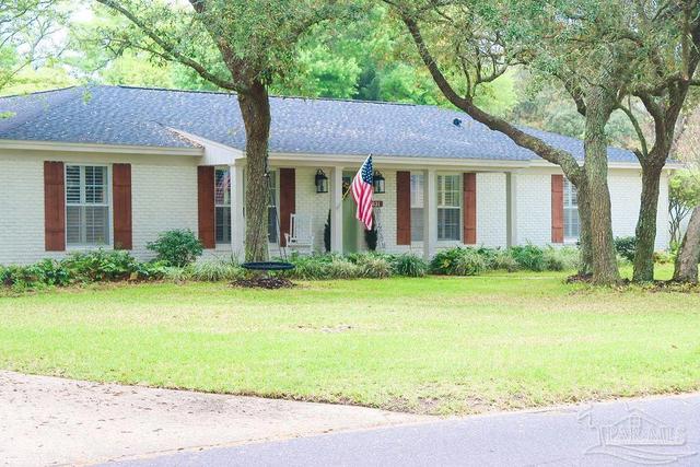 831 Bay Cliffs Rd, Gulf Breeze, FL 32561