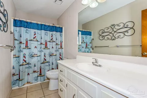 Bath - 4747 Easter St, Pace, FL 32571 photo 3 of 3