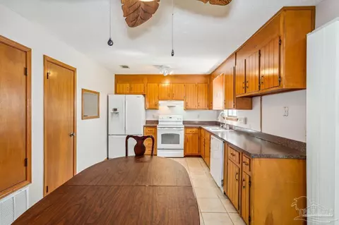 Kitchen - 4747 Easter St, Pace, FL 32571 photo 1 of 3