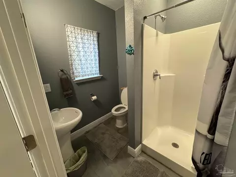 Bath - 5988 Augustine Dr, Pace, FL 32571 photo 8 of 8