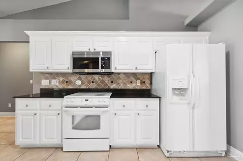 Kitchen - 4268 Lancaster Gate Dr, Pace, FL 32571 photo 2 of 4