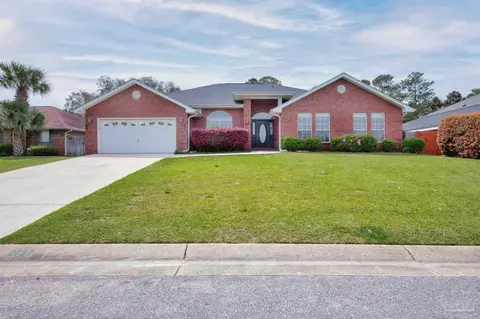 2793 Dunsmuir Dr, Navarre, FL 32566