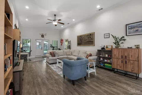 Living - 3928 Fielding Ct, Pace, FL 32571 photo 2 of 4
