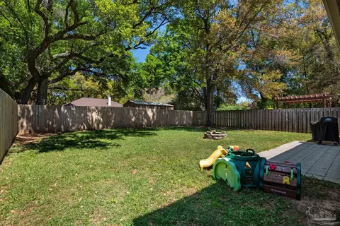 Exterior - 3928 Fielding Ct, Pace, FL 32571 photo 11 of 13