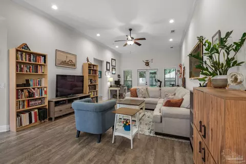 Living - 3928 Fielding Ct, Pace, FL 32571 photo 3 of 4