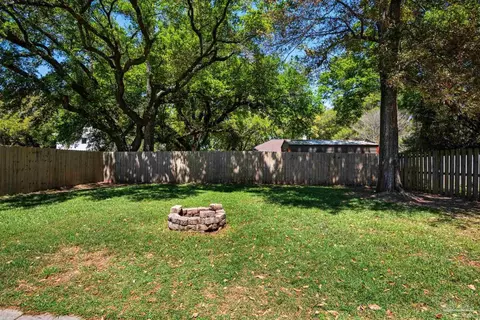 Exterior - 3928 Fielding Ct, Pace, FL 32571 photo 9 of 13