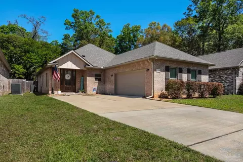 Exterior - 3928 Fielding Ct, Pace, FL 32571 photo 4 of 13