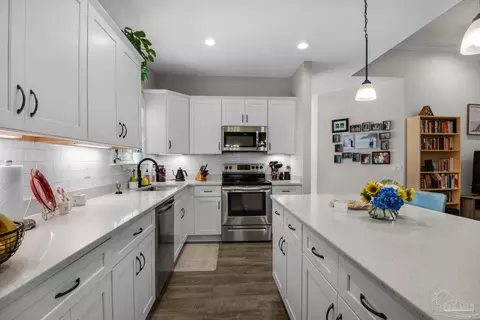 Kitchen - 3928 Fielding Ct, Pace, FL 32571 photo 3 of 3