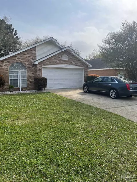 157 Russ Dr, Gulf Breeze, FL 32561