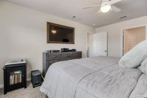 Bedroom - 7655 Gumbo Ave, Pace, FL 32571 photo 4 of 10