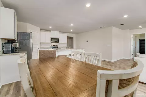 Dining - 7655 Gumbo Ave, Pace, FL 32571 photo 2 of 3
