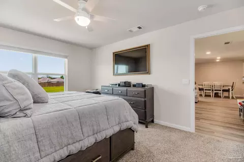 Bedroom - 7655 Gumbo Ave, Pace, FL 32571 photo 3 of 10