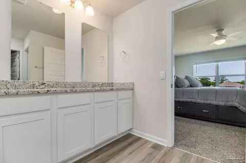 Bath - 7655 Gumbo Ave, Pace, FL 32571 photo 2 of 4
