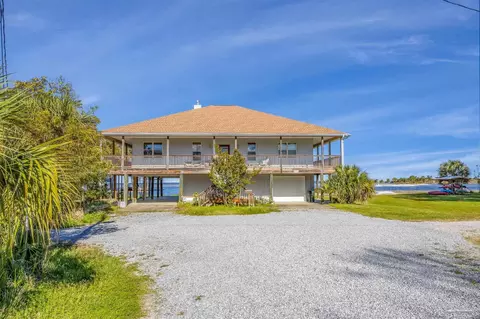 614 Silvershore Dr, Pensacola, FL 32507