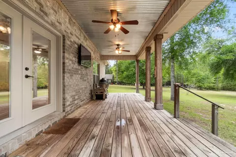 Exterior - 2442 Wallace Lake Rd, Pace, FL 32571 photo 5 of 11
